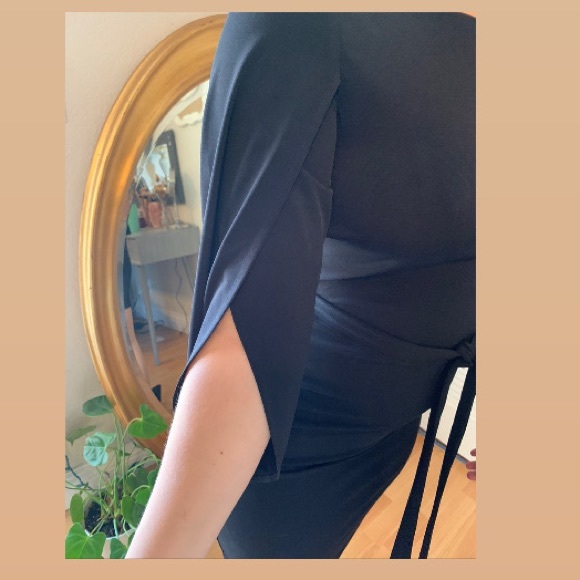 Black dress - Picture 4 of 5